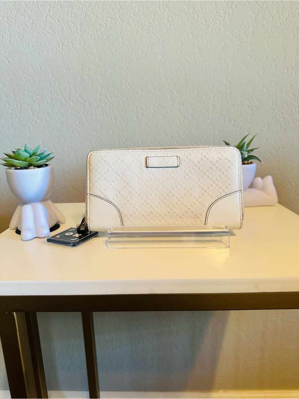 💁‍♀️ Gucci Diamonte White Leather Zip-Around Wallet - no rubs, great condition
